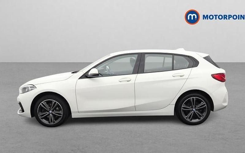 Used BMW 118 Sport Line 136 HP (100 kW) 2024 Hatchback