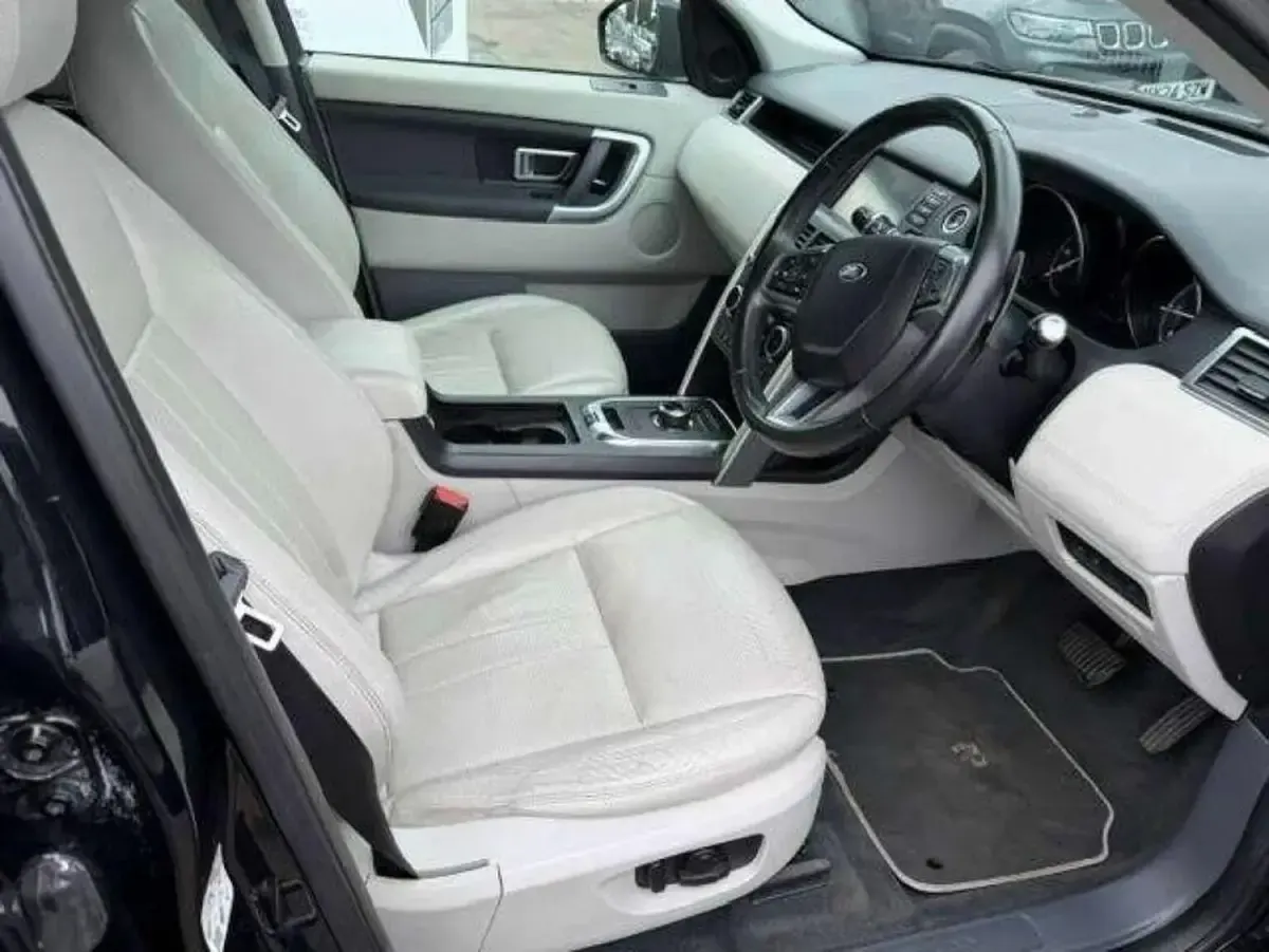 Used Land Rover Discovery Sport HSE 2018 Black SUV