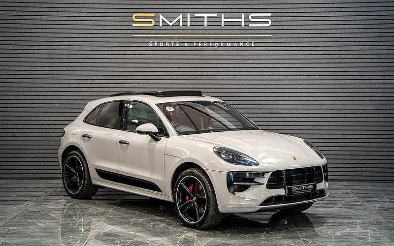 Used 2020 Porsche Macan GTS SUV | £47,495 (Fair price) - Image 1/4