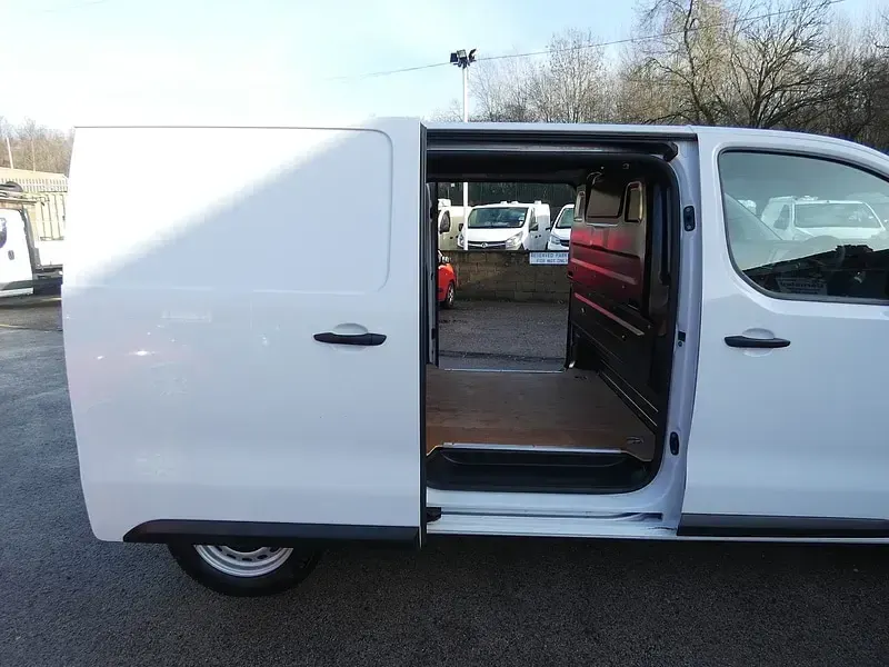 Used Citroën Dispatch 2023 White MPV