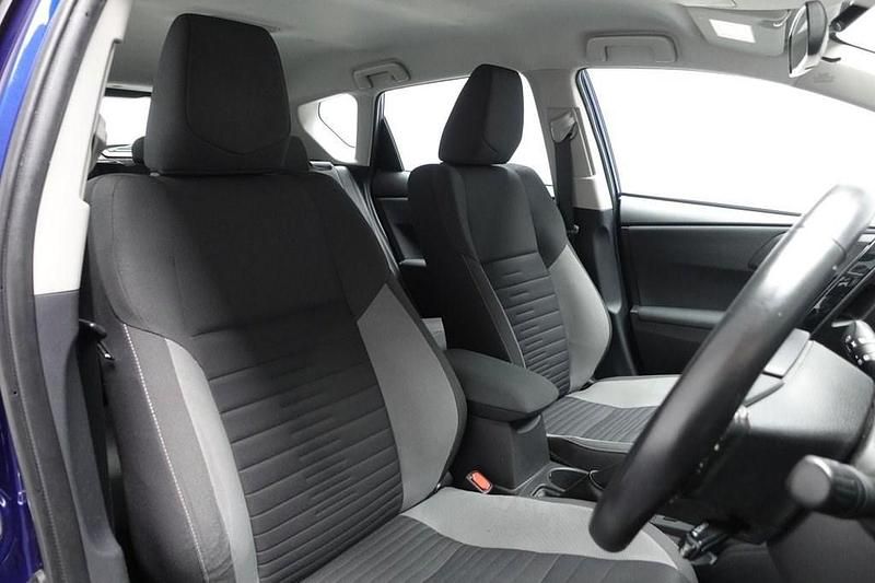 Used Toyota Auris Hybrid 136 HP (100 kW) 2018 Blue Hatchback