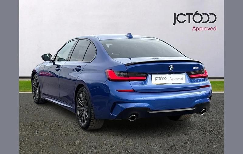 Used BMW 318 M Sport 154 HP (113 kW) 2021 Blue Sedan