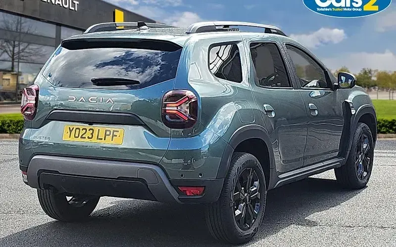 Used Dacia Duster Extreme 150 HP (110 kW) 2023 Green SUV