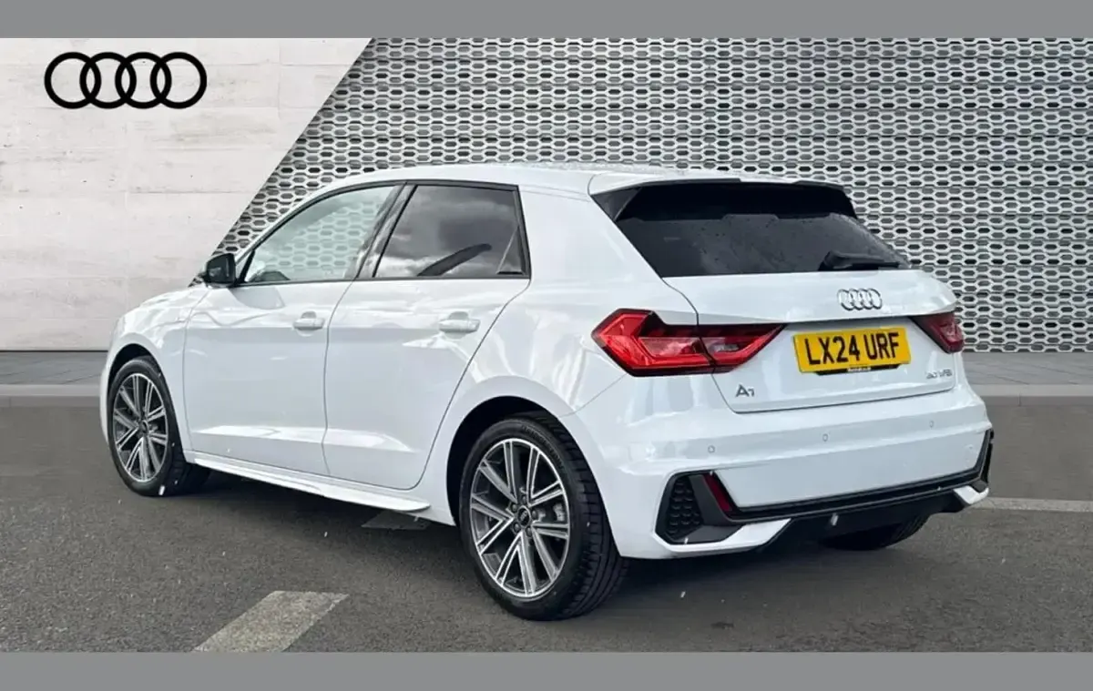 Used Audi A1 S-Line 110 HP (80 kW) 2024 White SUV