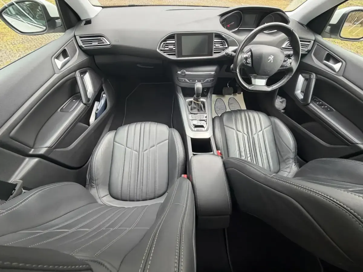 Second-hand Peugeot 308 SW S 2014 Alb Break