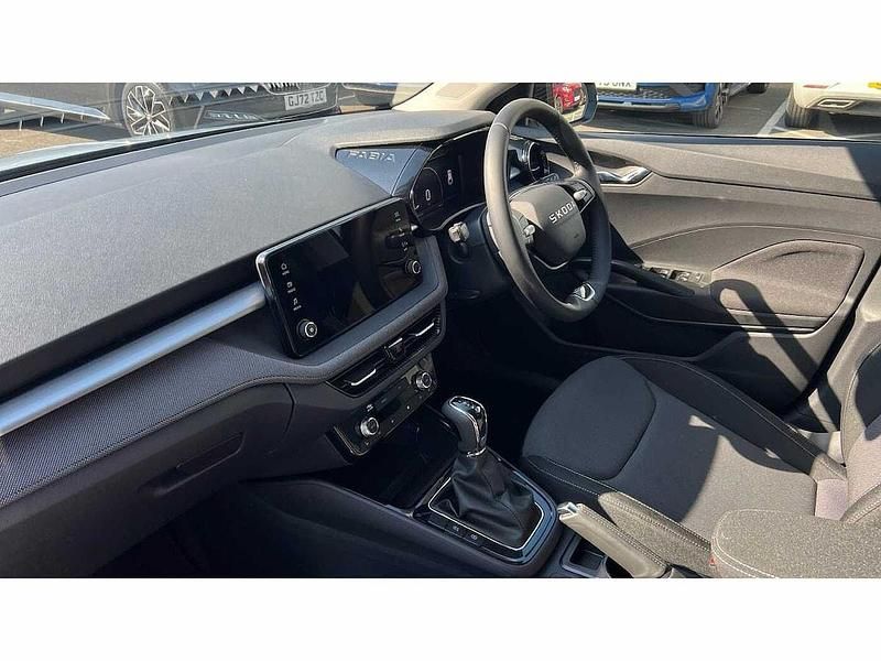 Used Skoda Fabia Design Edition 110 HP (80 kW) 2025 Brilliant silver metallic black magic pearl effect Hatchback
