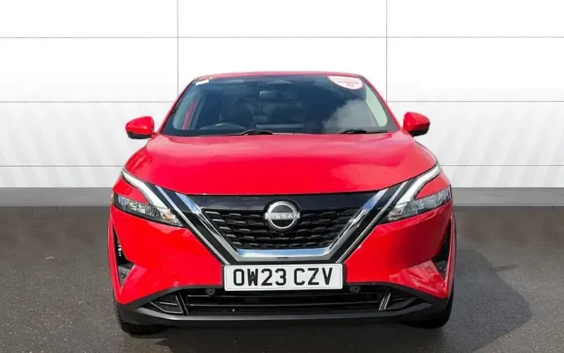 Used Nissan Qashqai N-Connecta 190 HP (139 kW) 2023 Red SUV