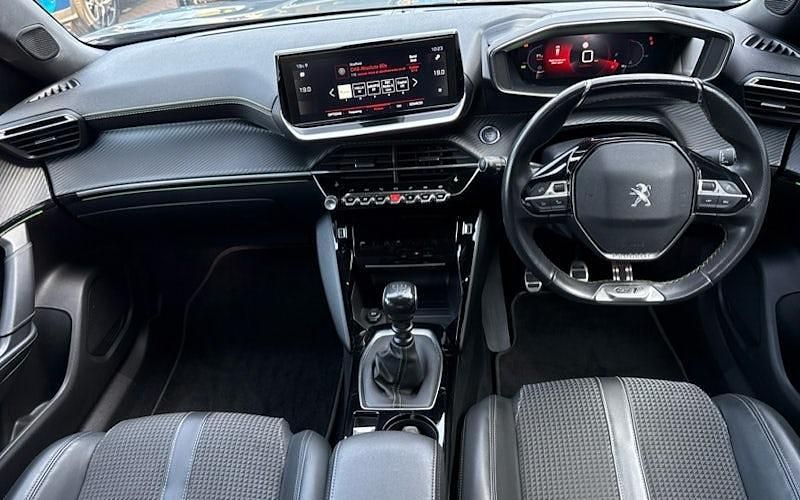 Used Peugeot 2008 GT-line 129 HP (94 kW) 2020 SUV