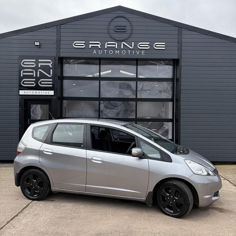 Used Honda Jazz ES 2009 Silver Hatchback
