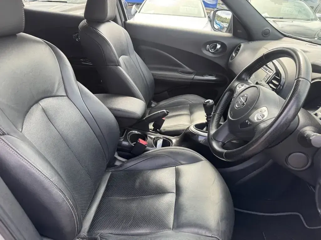 Used Nissan Juke Tekna 110 HP (80 kW) 2014 Silver SUV