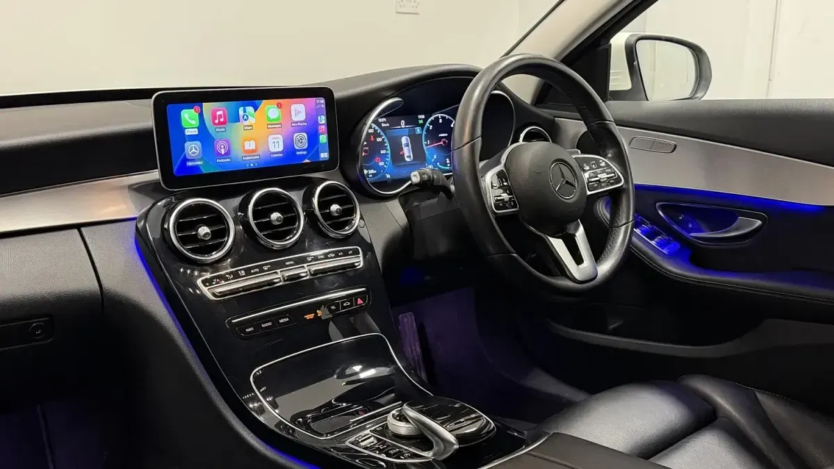 Używany Mercedes C220 Sport Edition 2019 Biały Sedan/Limuzyna