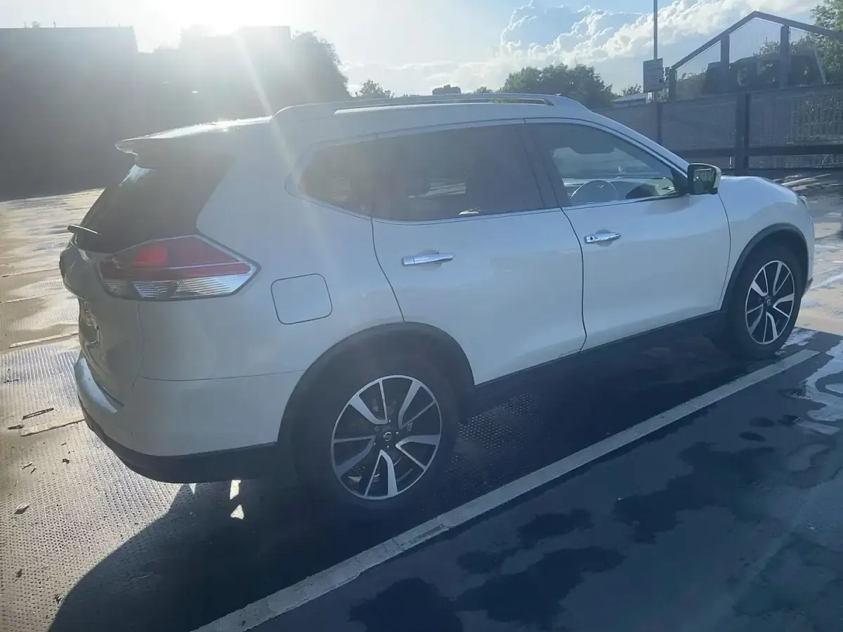 Used Nissan X-Trail Tekna 130 HP (95 kW) 2015 White SUV