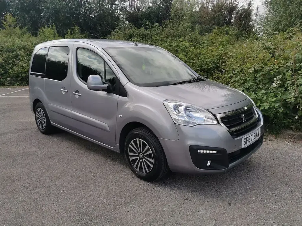 Used Peugeot TePee Access 2017 Grey MPV