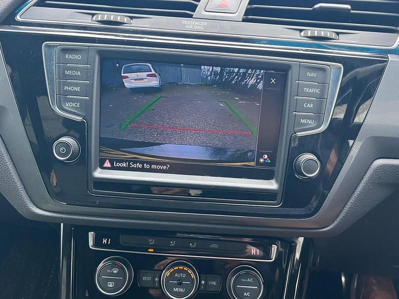 Used VW Touran R-line 150 HP (110 kW) 2017 Black MPV