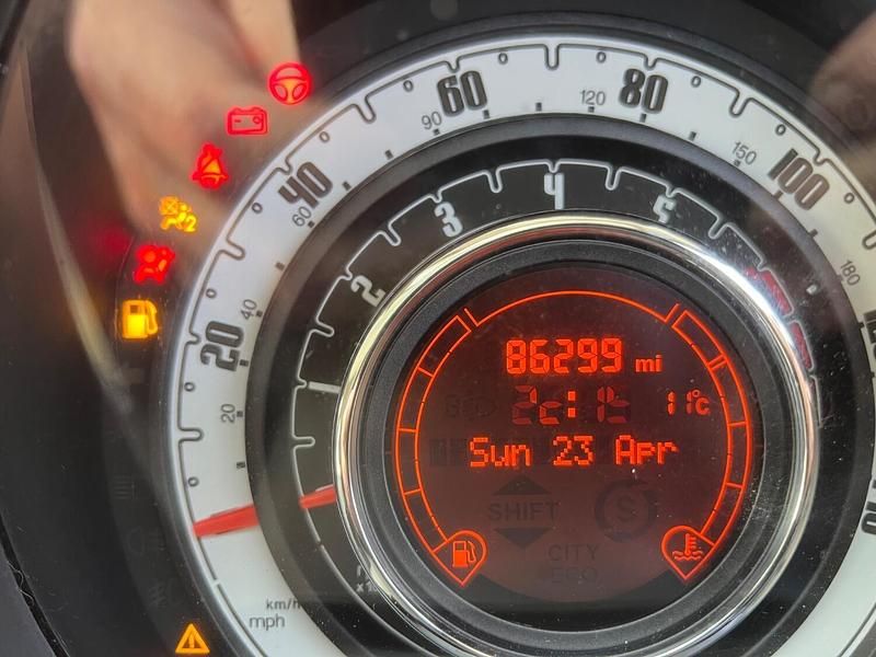 Used Fiat 500 Lounge 85 HP (62 kW) 2010 Red Hatchback