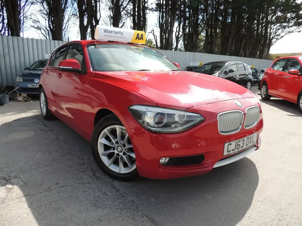 Used BMW 116 Sport Line 2013 Red Hatchback