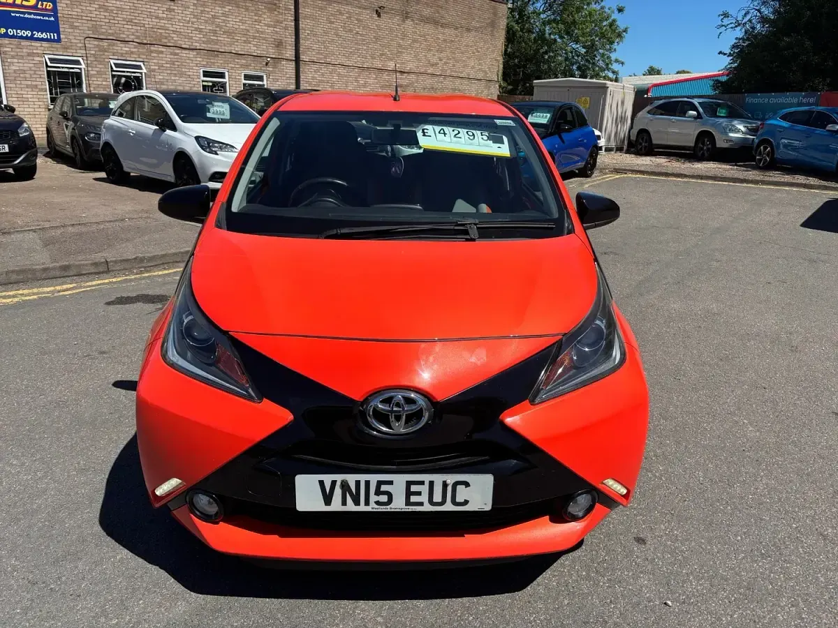 Used Toyota Aygo X-cite 69 HP (50 kW) 2015 Orange Hatchback