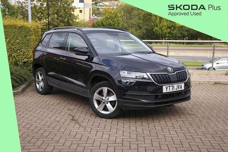 Black magic pearl effect Used 2021 Skoda Karoq SE SUV | £16,148 (Fair price) - Image 1/4