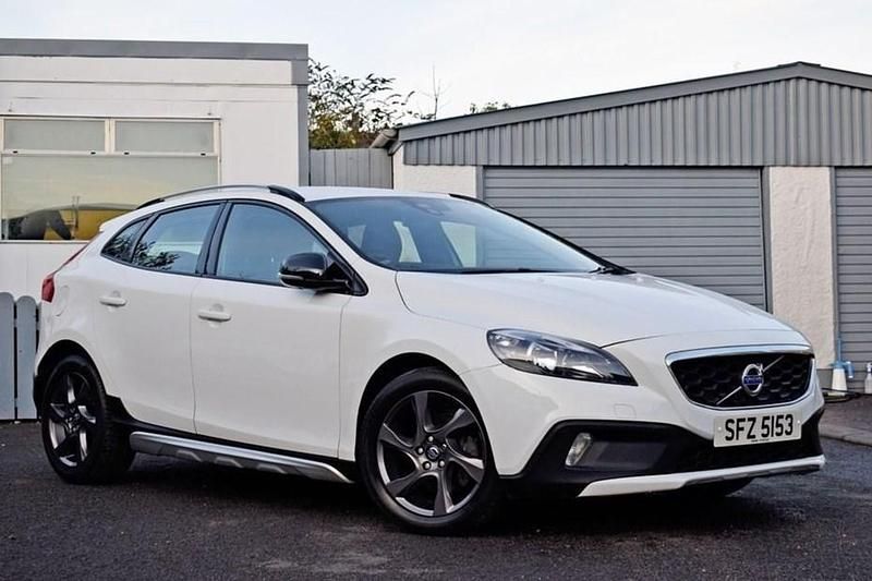 Used 2014 Volvo V40 CC Estate | £7,995 (Fair price) - Image 1/1