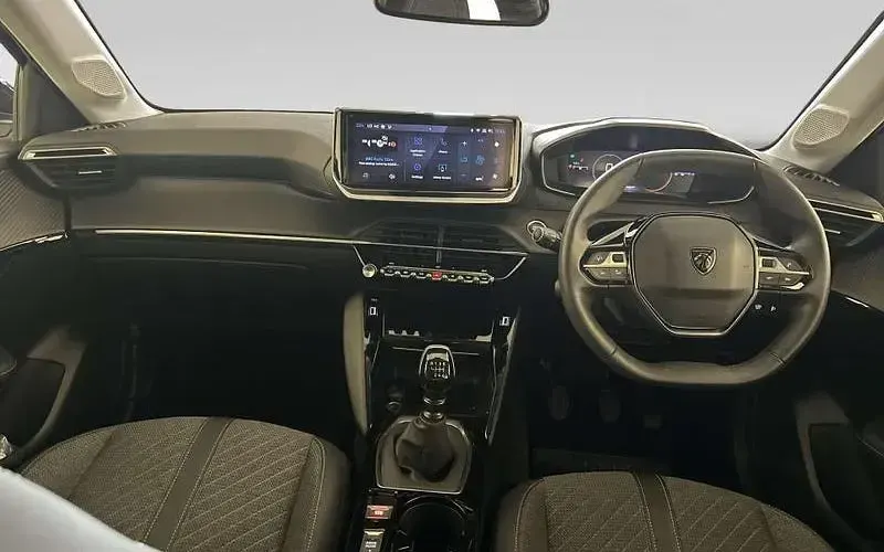 Used Peugeot 208 Allure 101 HP (74 kW) 2025 Hatchback