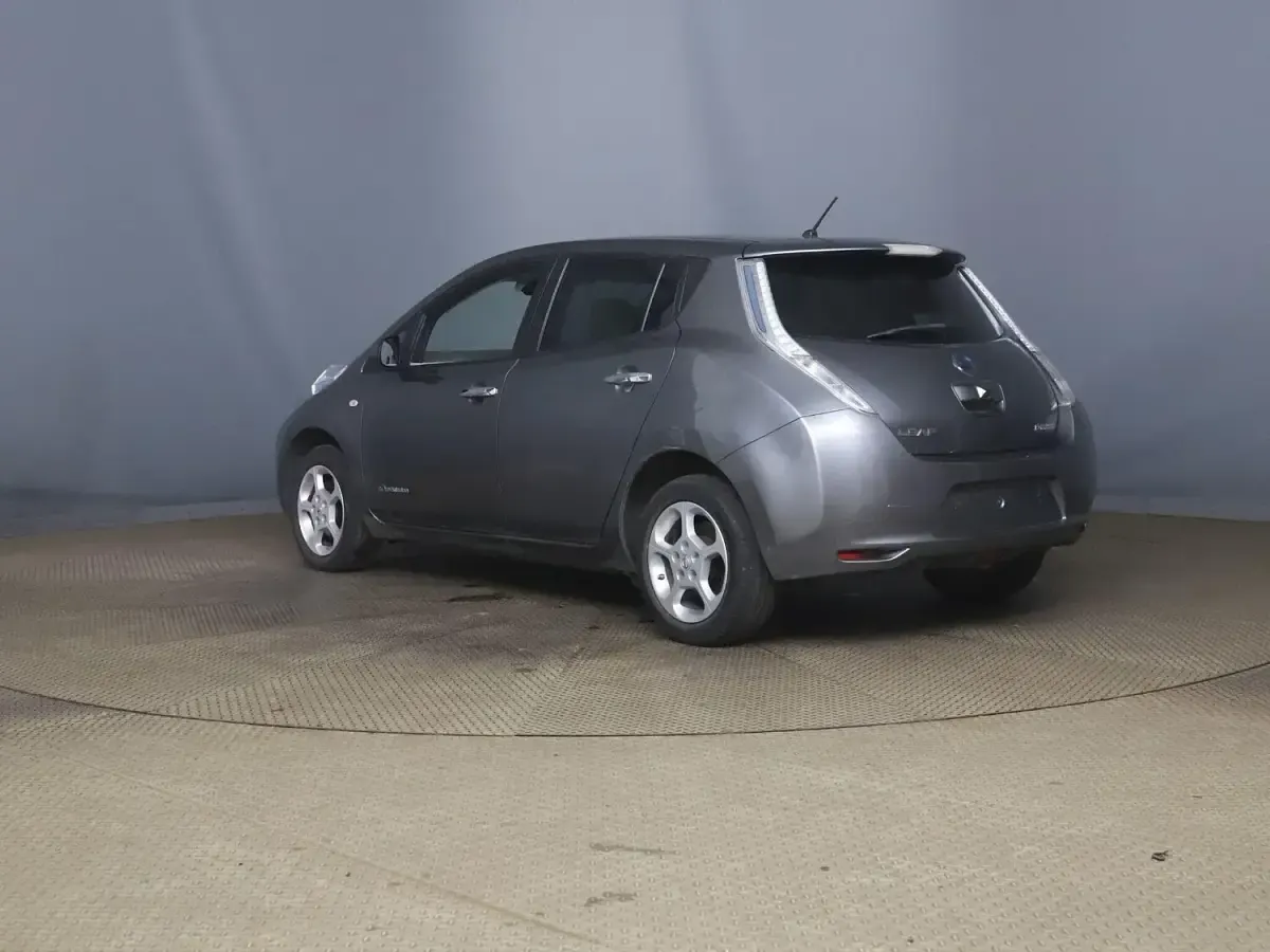 Used Nissan Leaf Acenta 80 kW (109 HP) 2014 Grey Hatchback