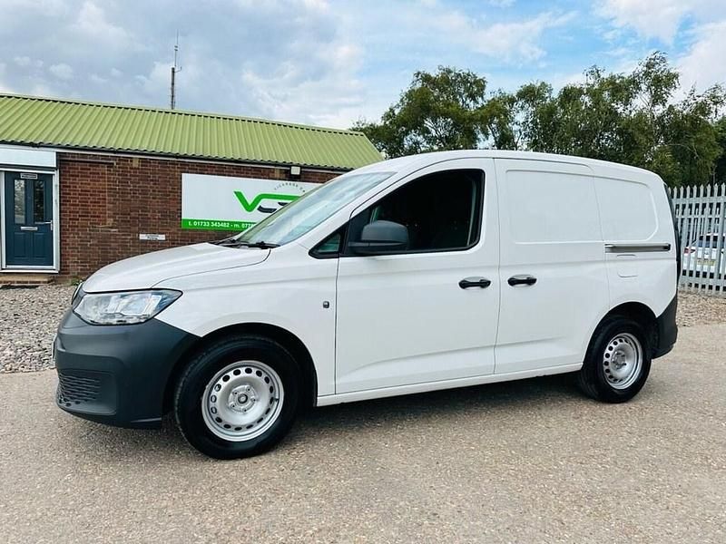 Used VW Caddy S 102 HP (75 kW) 2022 White MPV