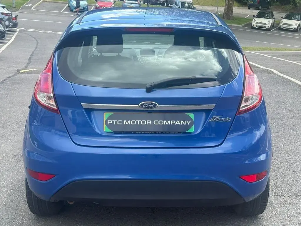 Used Ford Fiesta Zetec 82 HP (60 kW) 2014 Blue Hatchback