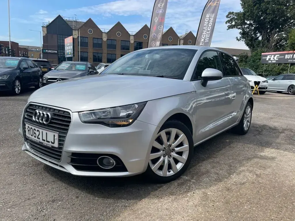 Used Audi A1 Sportback Sport 122 HP (89 kW) 2012 Silver Hatchback