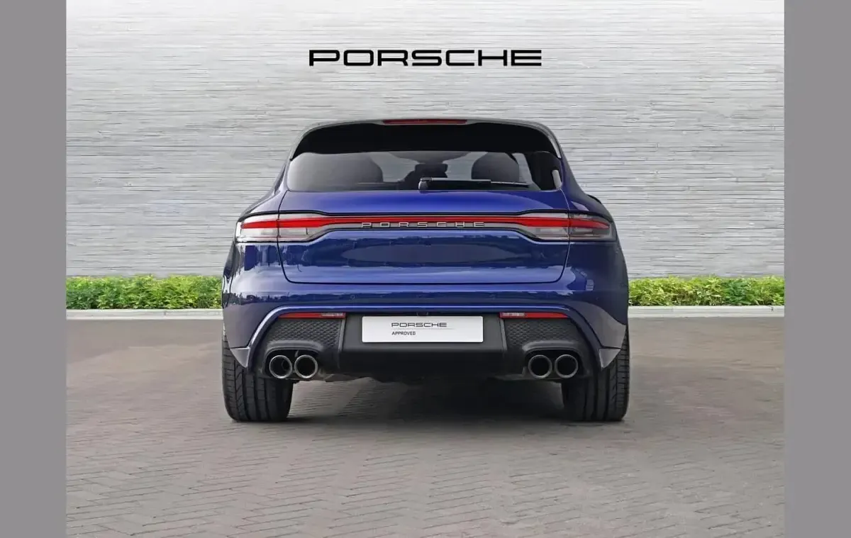 Used Porsche Macan 261 HP (191 kW) 2023 Blue SUV