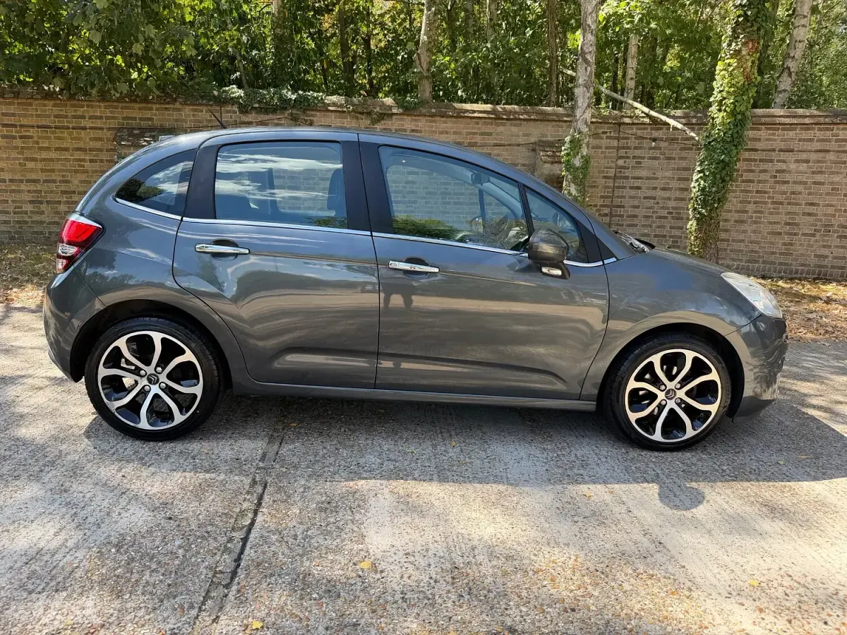 Used Citroën C3 PureTech 82 HP (60 kW) 2015 Grey Hatchback