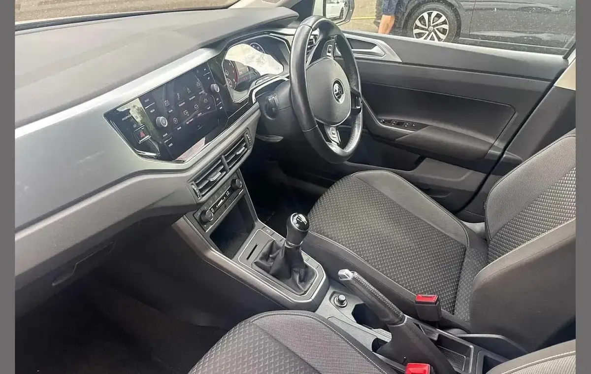 Used VW Polo Active 95 HP (69 kW) 2021 White Hatchback