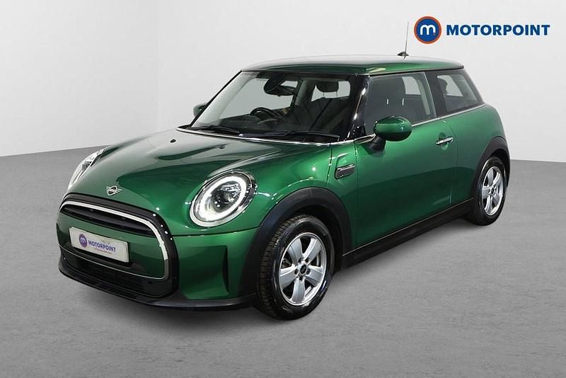 Begagnad Mini Cooper Classic 136 HK (100 kW) 2022 Grön Halvkombi
