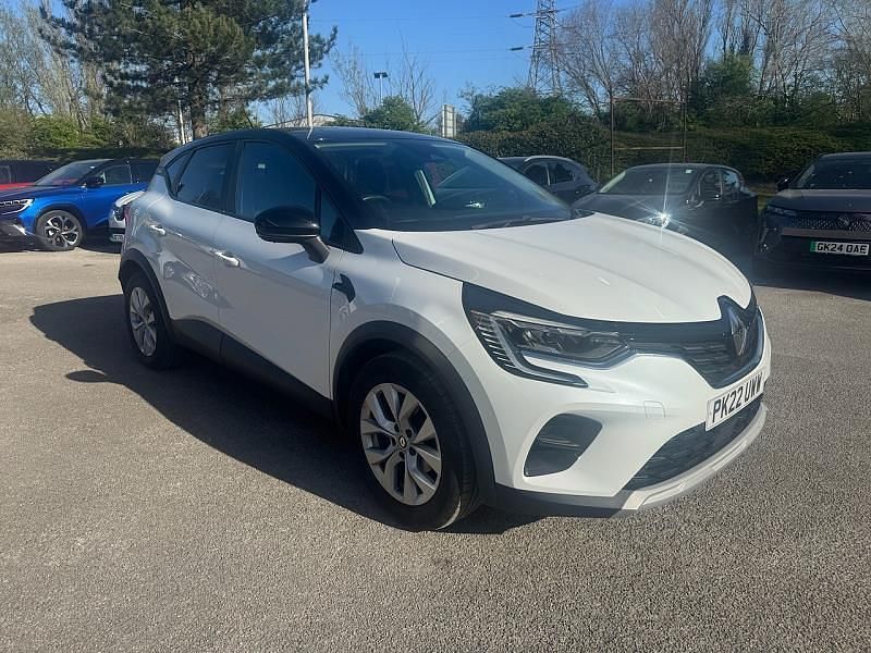 Arctic white Used 2022 Renault Captur Iconic SUV | £15,990 (A bit pricey) - Image 1/1