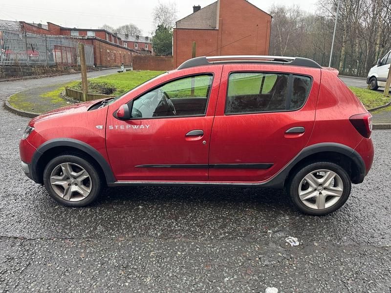 Used Dacia Sandero Ambiance 2016 Red Hatchback