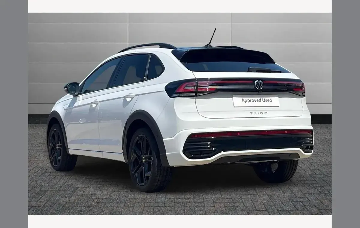 New VW Taigo Black Edition 150 HP (110 kW) 2026 Pure white/black SUV