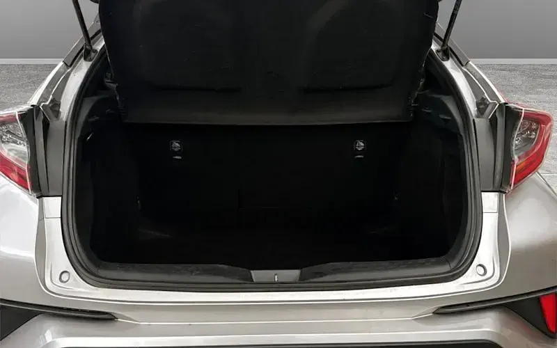Used Toyota C-HR 122 HP (89 kW) 2017 Silver SUV