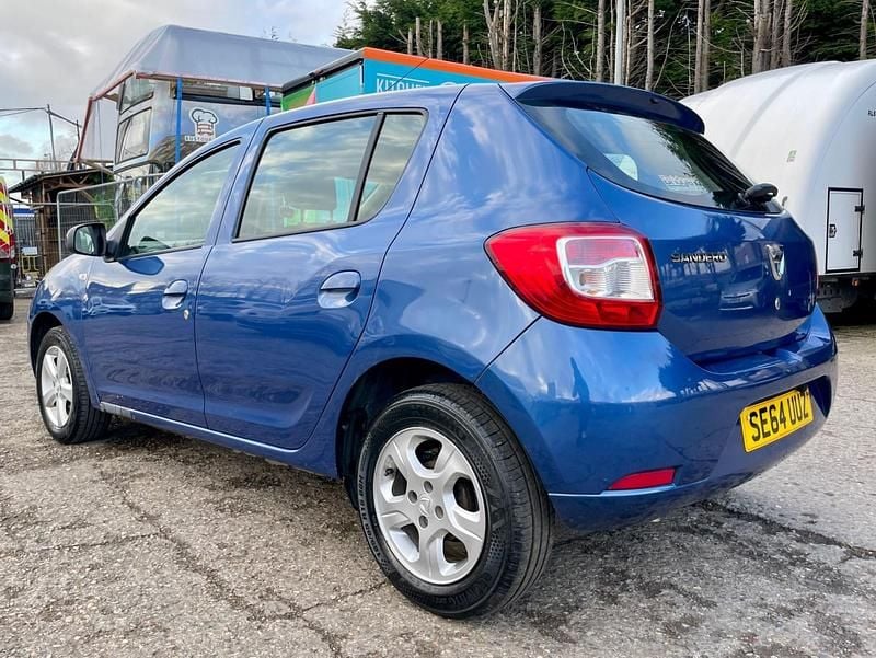 Used Dacia Sandero Lauréate 2015 Blue Hatchback