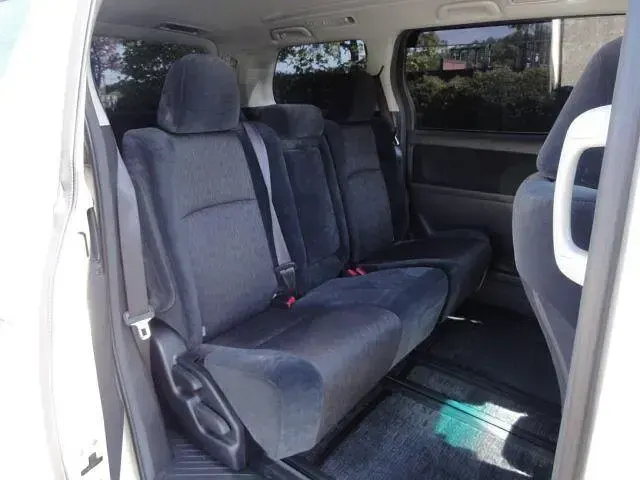 Used Toyota Alphard 280 HP (205 kW) 2025 Gold MPV