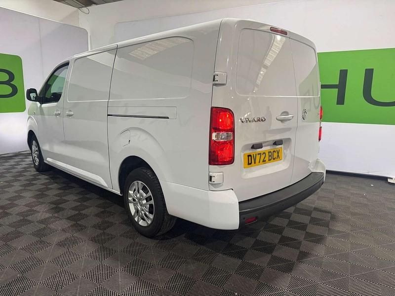 Used Vauxhall Vivaro Sportive 100 HP (73 kW) 2022 White MPV