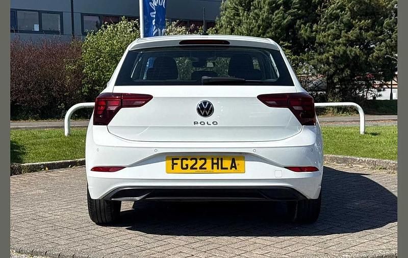Used VW Polo Life 95 HP (69 kW) 2022 White Hatchback