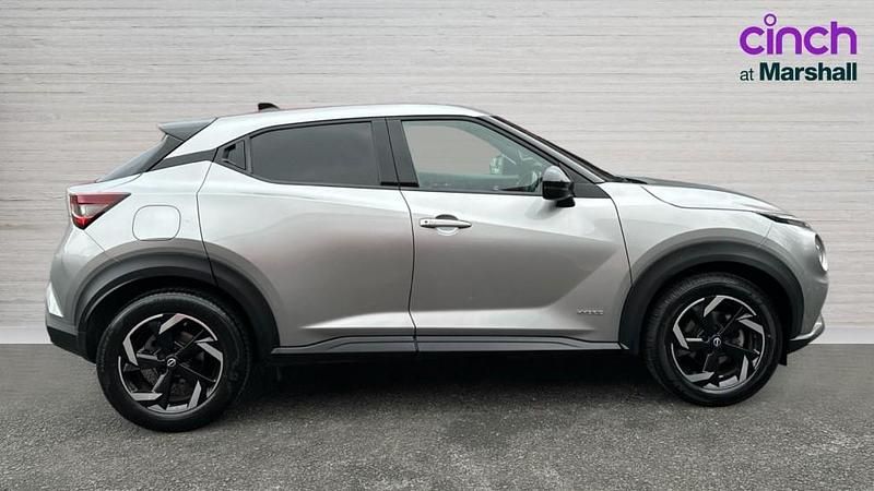 Used Nissan Juke N-Connecta 143 HP (105 kW) 2022 Silver SUV