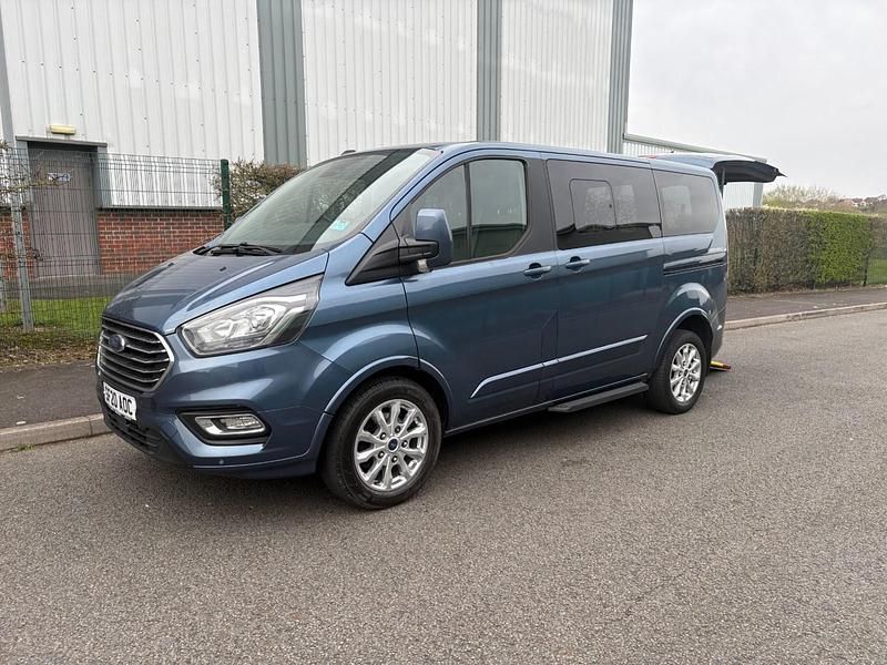 Used Ford Tourneo Titanium 130 HP (95 kW) 2020 Blue MPV