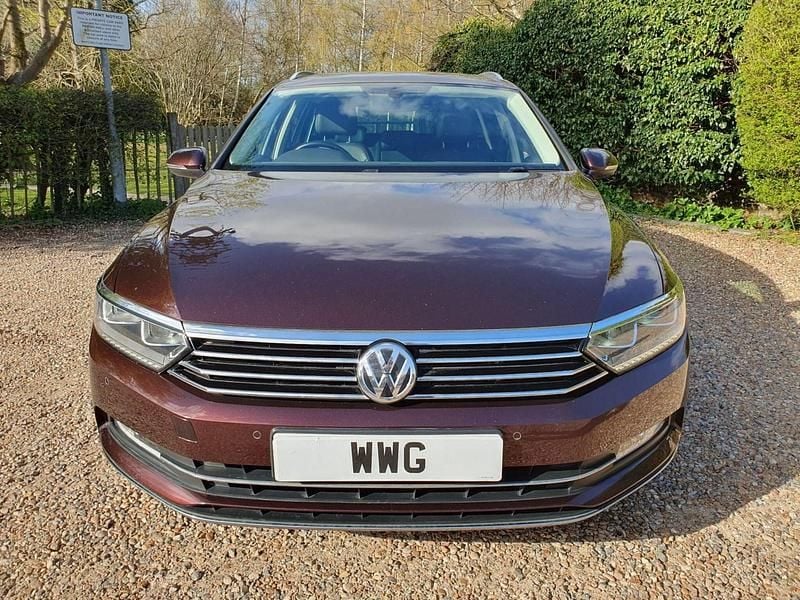 Used VW Passat GT 150 HP (110 kW) 2018 Red Estate