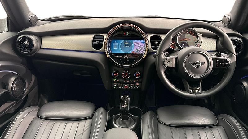 Used Mini Cooper S Exclusive 176 HP (129 kW) 2022 Red Hatchback