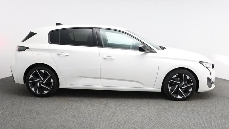 Used Peugeot 308 Allure Premium 130 HP (95 kW) 2022 White Hatchback
