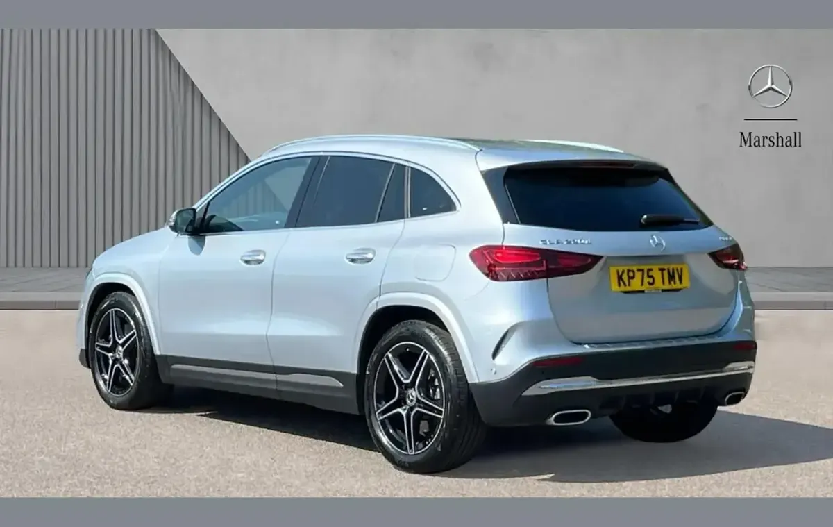 Used Mercedes GLA220 Executive 190 HP (139 kW) 2025 Silver SUV