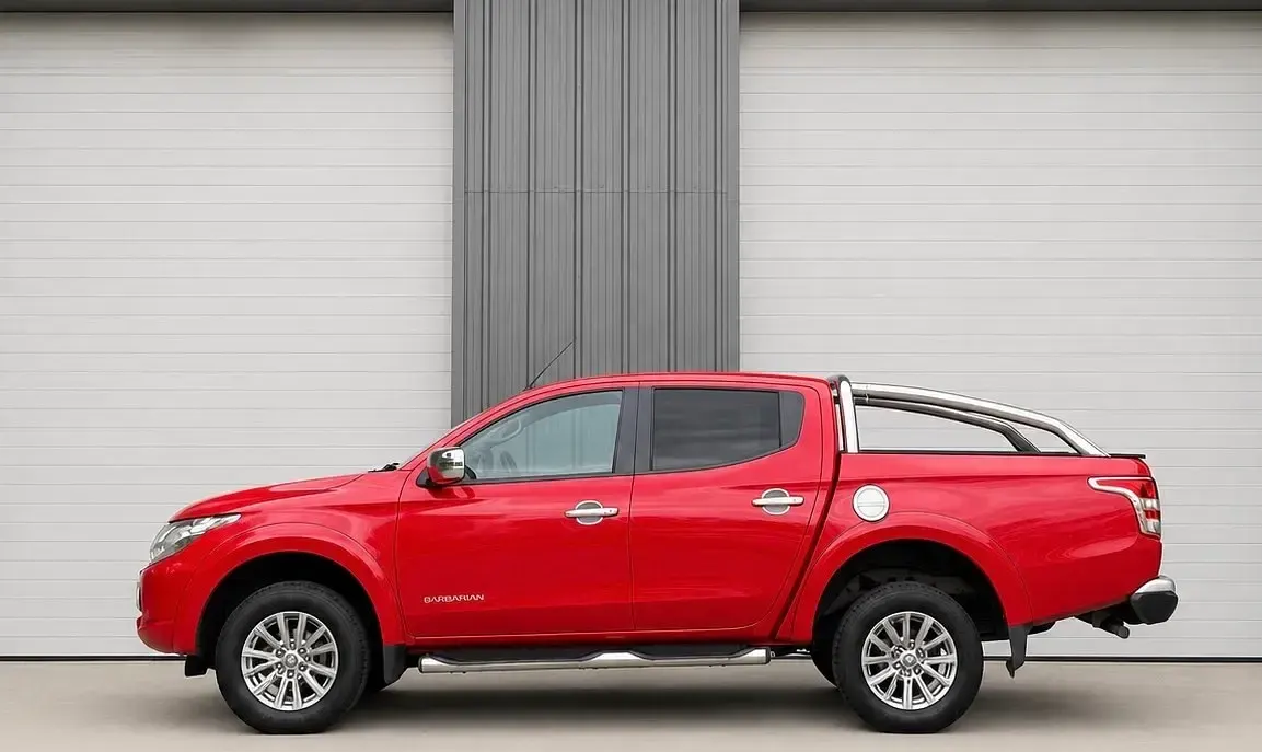 Used Mitsubishi L200 181 HP (133 kW) 2016 Red Pickup