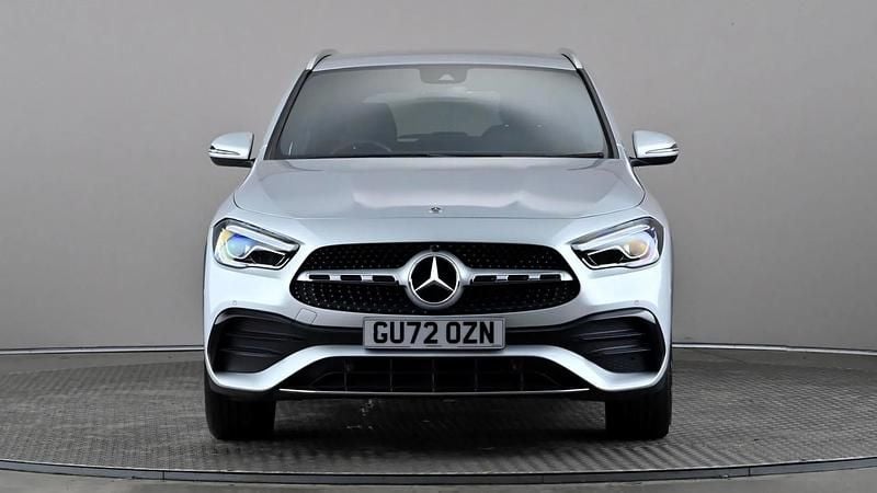 Used Mercedes GLA250 Exclusive 218 HP (160 kW) 2022 Silver SUV