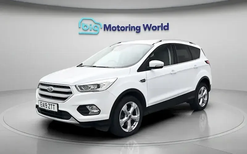 Used Ford Kuga Titanium 150 HP (110 kW) 2018 White SUV
