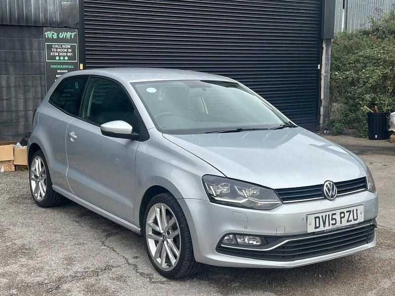 Used VW Polo SEL 110 HP (80 kW) 2015 Silver Hatchback